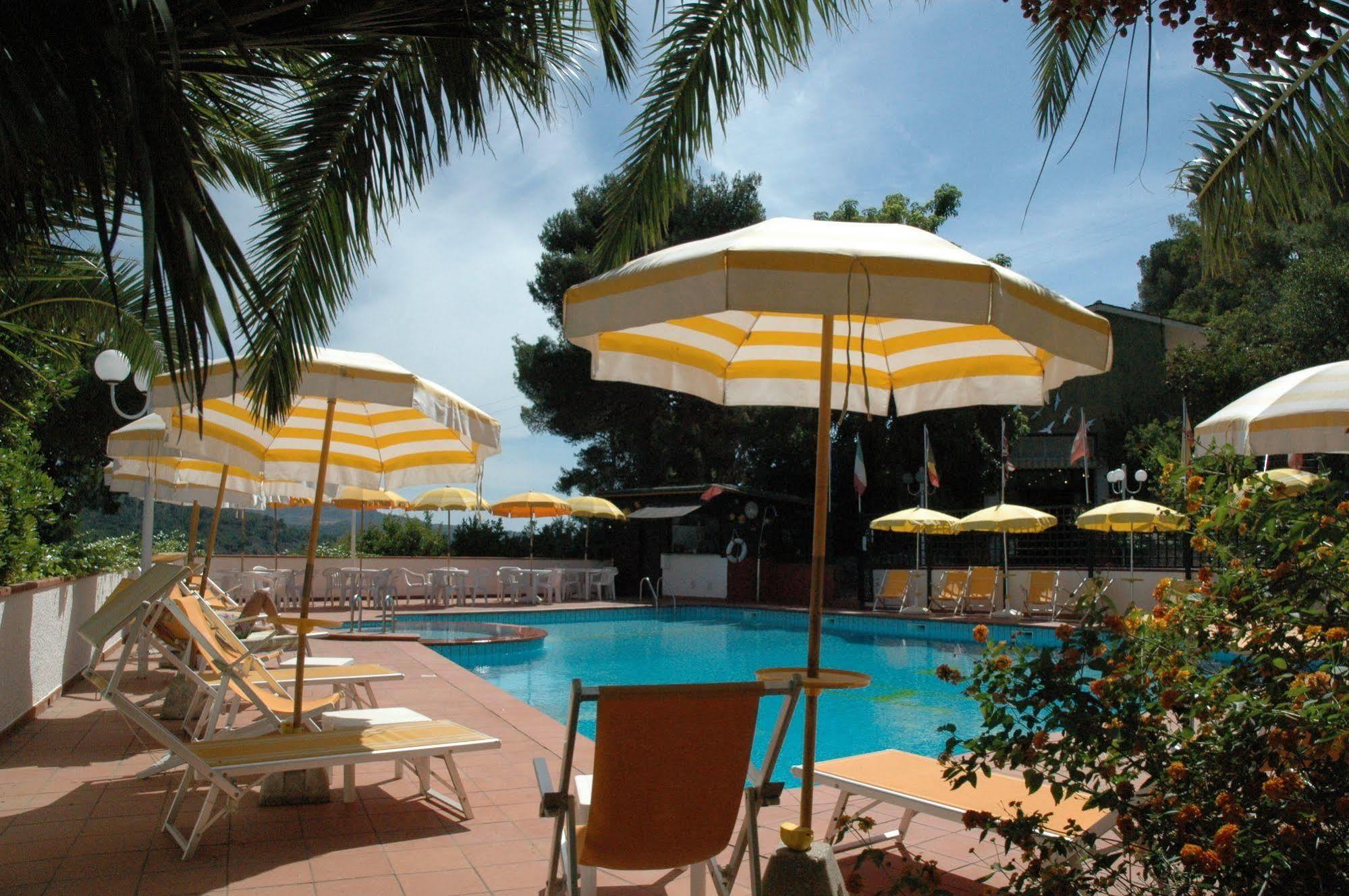 קאפוליברי Hotel Capo Di Stella מראה חיצוני תמונה